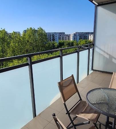 Wellsituated 1 Bedroom Condo In Warsaw Freeparking Ngoại thất bức ảnh